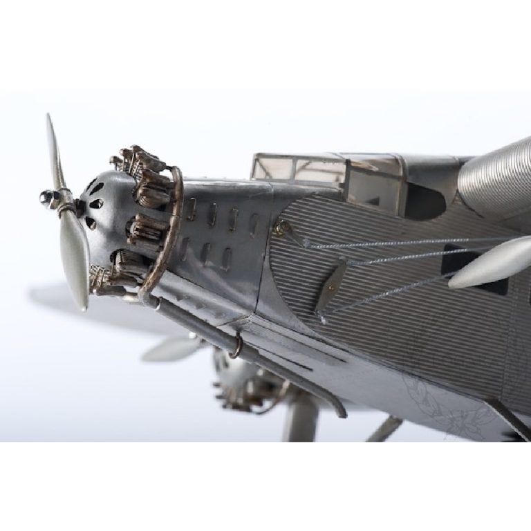 Avion Ford Trimotor 1926 avec socle Aluminium AP452 Avion Ford Trimotor 1926 avec socle Aluminium AP452