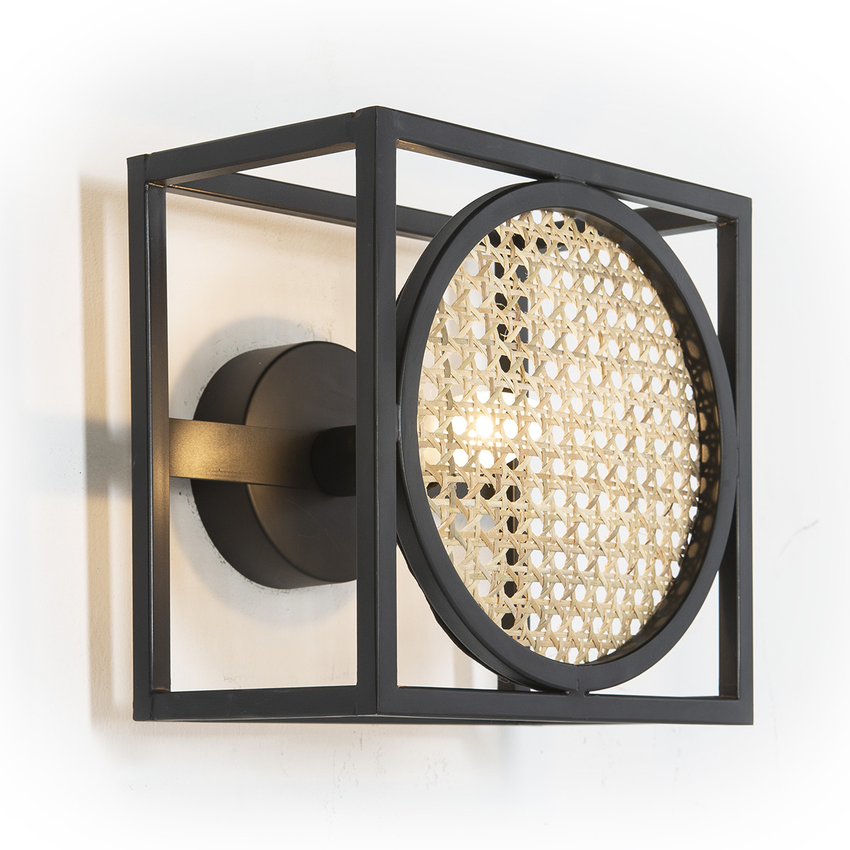 Aplique 24x17x24 Metal Negro/Ratán Natural