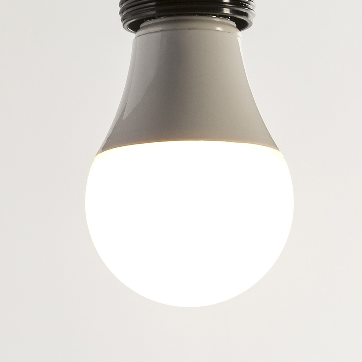 Bombilla 6.0x6.0x10.9 cm standard TP E27 led 7W 230V 2700K mate