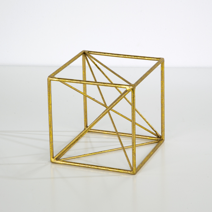 Figura 15x15x15 Metal Dorado