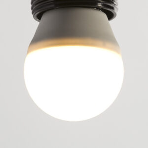 Bombilla 4.5x4.5x7.6 cm esférica E27 led 6W 230V 2700K mate