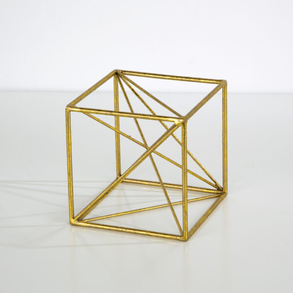 Figura 15x15x15 Metal Dorado