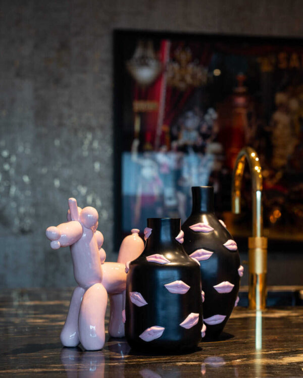 Vase Kisses black large