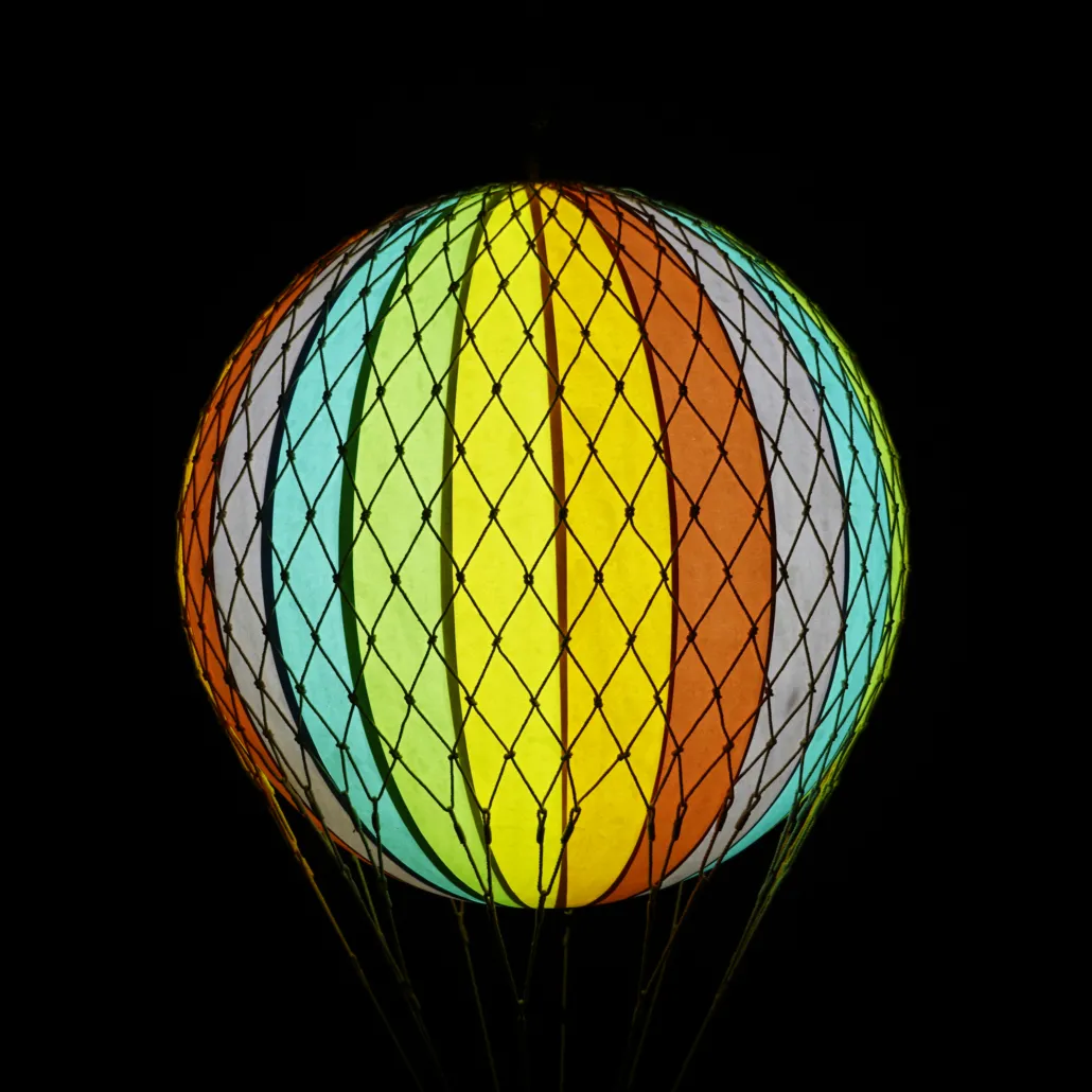 Globo Aerostático Travels LED Arco Iris 3 Globo Aerostático Travels LED Arco Iris 4